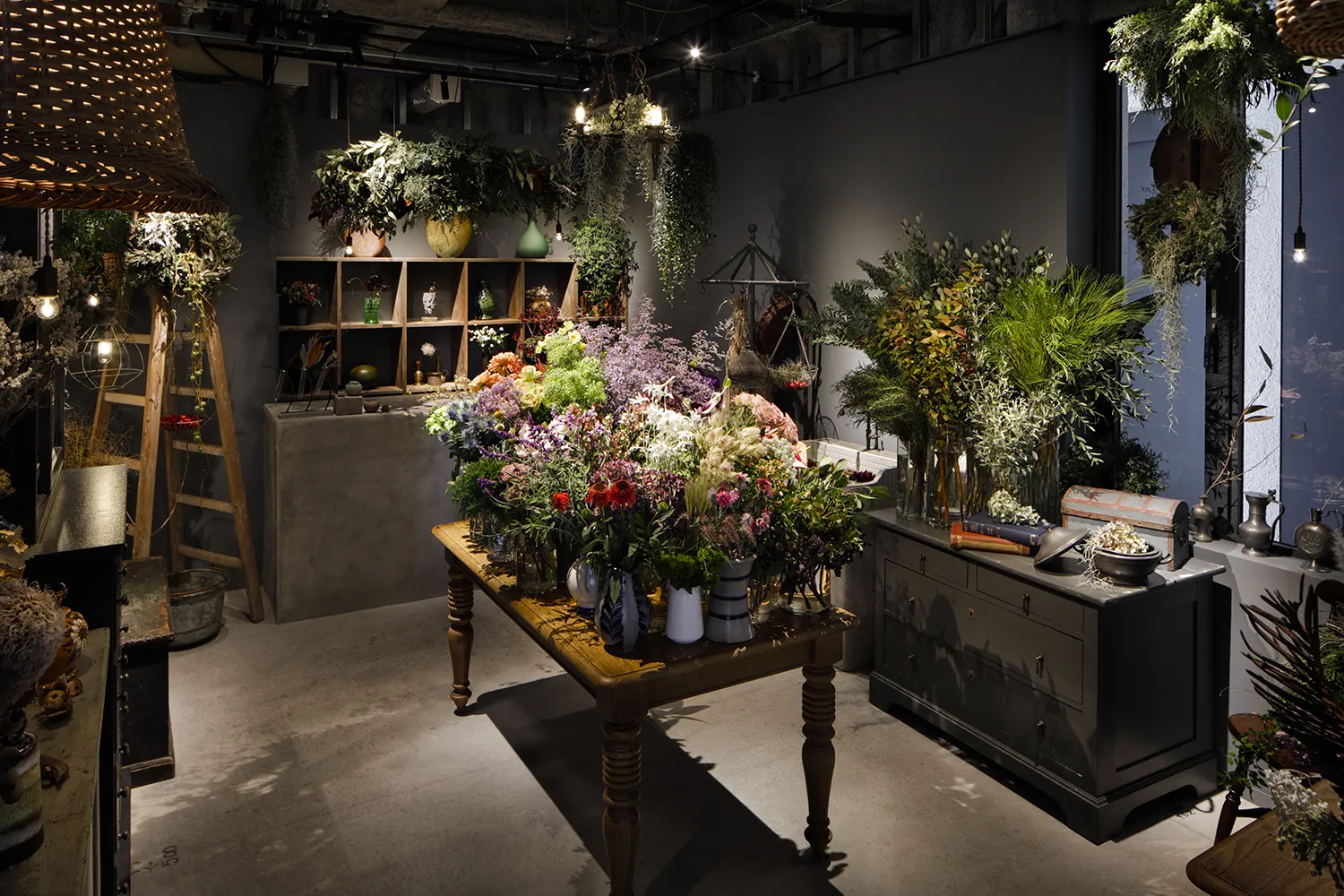 flo.dance store neo antique